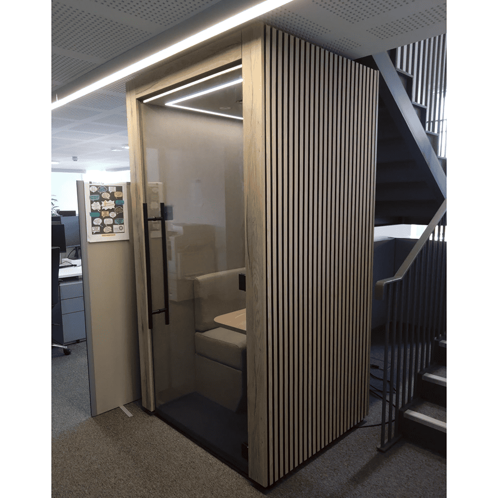 Clara Phonebooth - Image 8