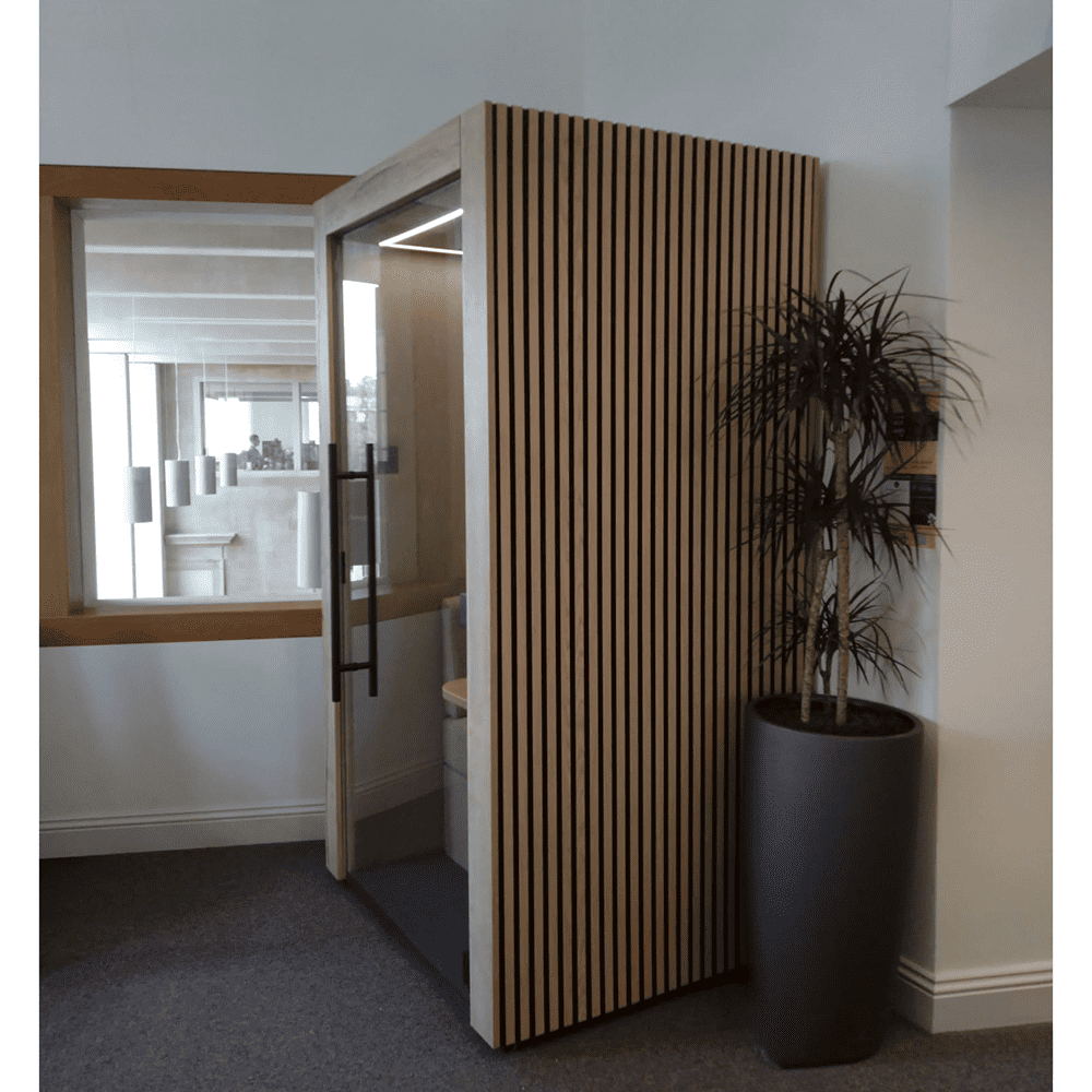 Clara Phonebooth - Image 10
