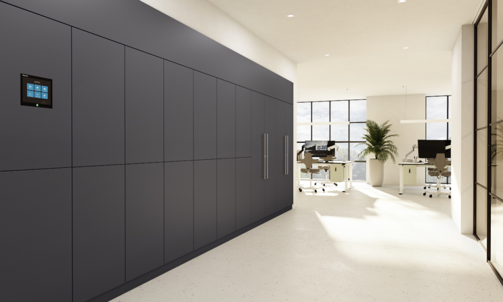 Smart parcel lockers
